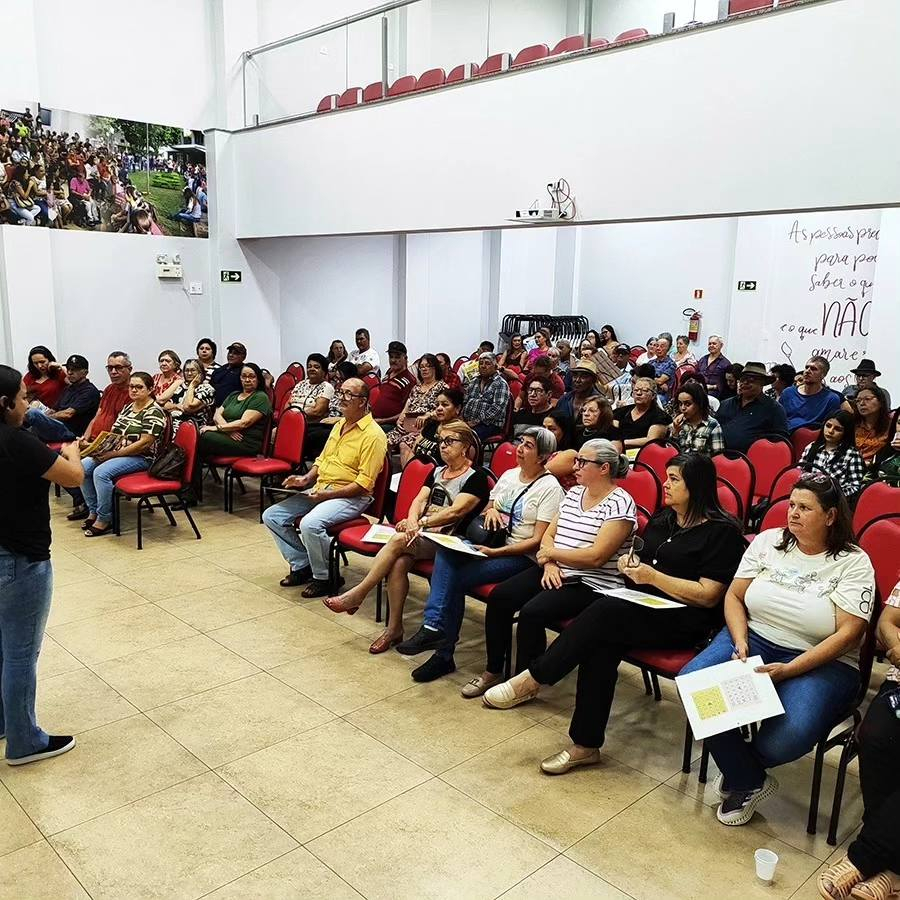 Servidores municipais de Campo Mourão reivindicam aumento de 13%  no salário.